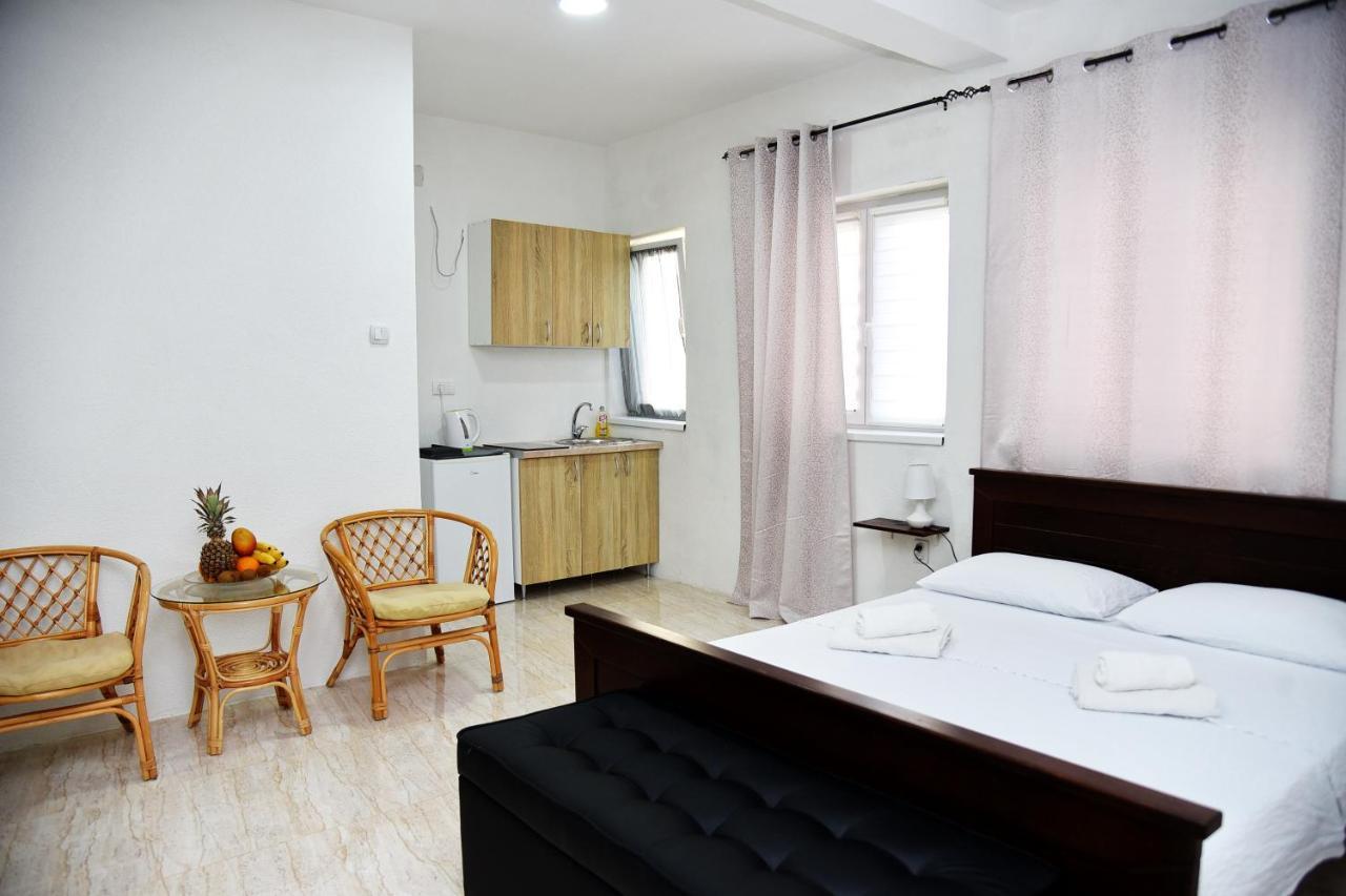 Apartments Sea Star Kotor Eksteriør billede